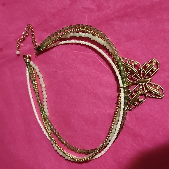 GIRLS NECKLACE WITH A  FILIGREE  BUTTERFLY 🦋  PENDANT. - Picture 3 of 4